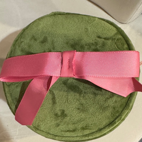 Juicy Couture Terry Train Green Velvet Cosmetic Bag with Pink Accents NWT - Picture 5 of 7